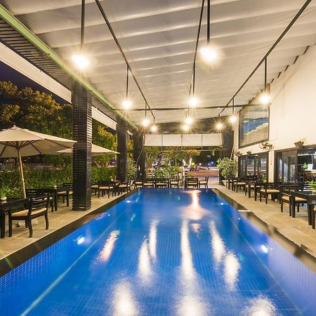Sea Flower Hotel Danang Exterior photo