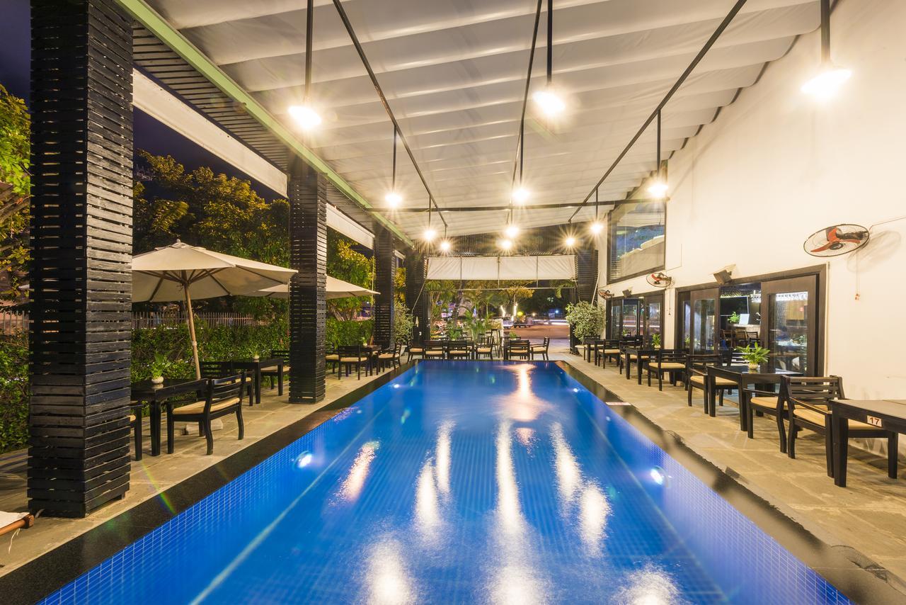 Sea Flower Hotel Danang Exterior photo