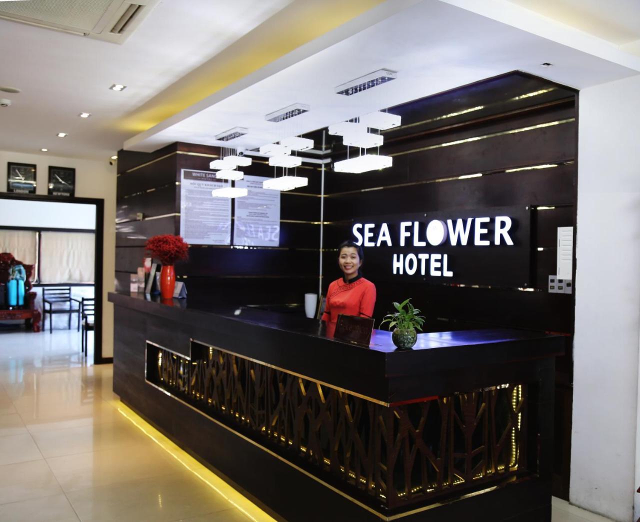 Sea Flower Hotel Danang Exterior photo
